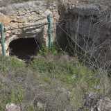 Grazie agli scatti di Alessandro De Luisi e di Giuseppe Lorusso possiamo vedere meglio l�accesso dell�ipogeo...